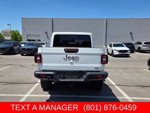 Used 2023 Jeep Gladiator Overland w/ LED Lighting Group AWD/4WD image 7