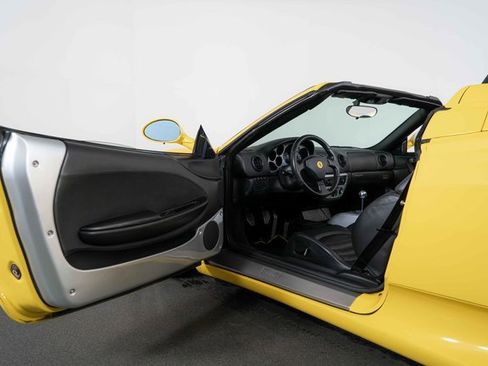 Used 2001 Ferrari 360 Spider image 15