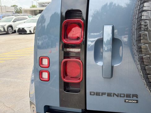 Used 2022 Land Rover Defender 110 X-Dynamic SE AWD/4WD image 10