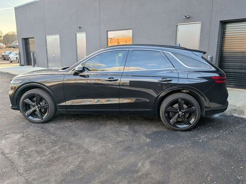 Used 2025 Genesis GV70 3.5T Sport w/ Sport Advanced Package image 2