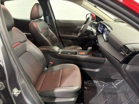 Certified 2025 Nissan Kicks SR AWD/4WD image 13
