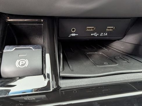 Used 2020 Subaru Outback Limited AWD/4WD image 19