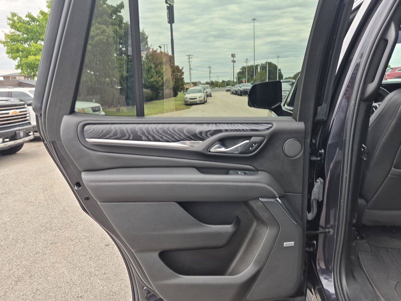 Used 2024 GMC Yukon Denali AWD/4WD image 28