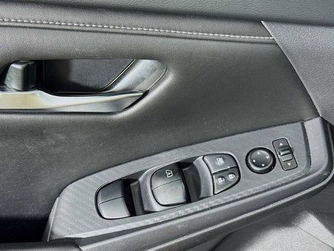 Certified 2023 Nissan Sentra SV FWD image 15