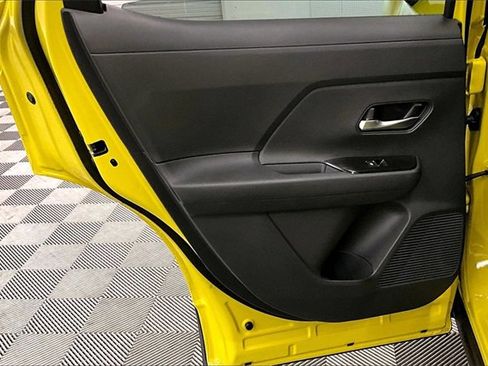 New 2026 Nissan Kicks SR w/ Cold Weather Package image 30