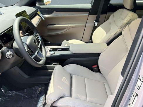 New 2026 Volvo EX90 Plus AWD/4WD image 5