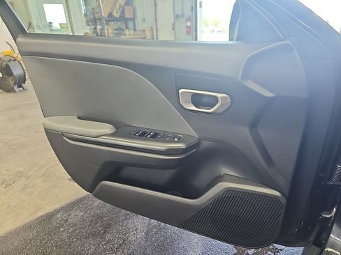 Used 2025 Kia K4 FWD image 26