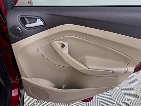 Used 2017 Ford Escape Titanium image 27