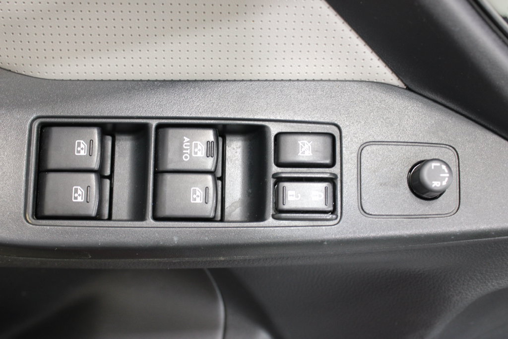Used 2014 Subaru Forester 2.5i Limited w/ Popular Package #1 AWD/4WD image 17