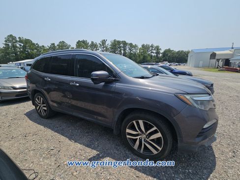 Used 2016 Honda Pilot Touring image 4