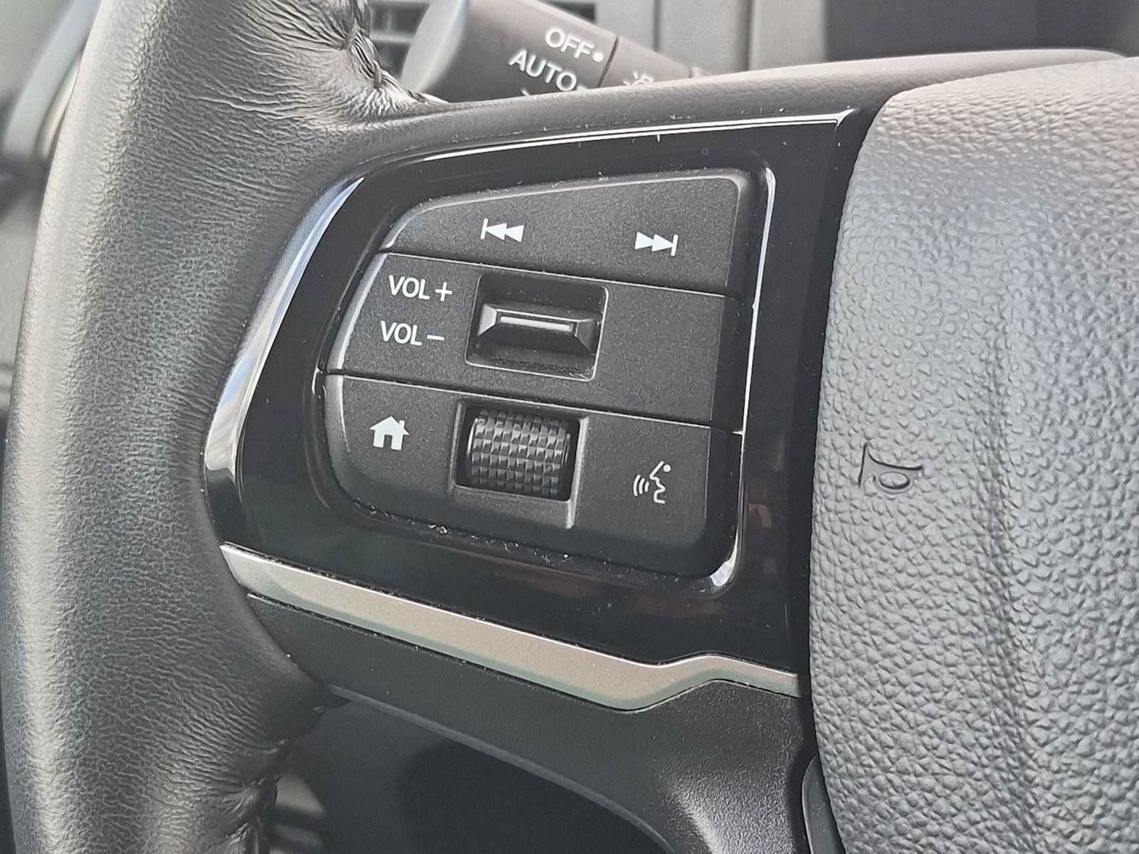 Certified 2025 Honda Odyssey EX-L image 24