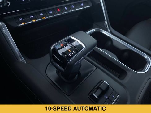 Used 2024 GMC Sierra 1500 Denali w/ Denali Reserve Package AWD/4WD image 8