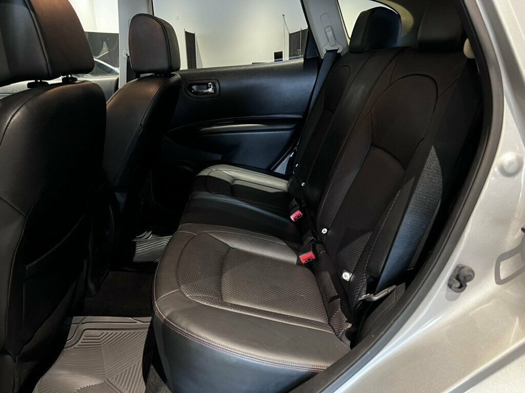 Used 2013 Nissan Rogue SL AWD/4WD image 16