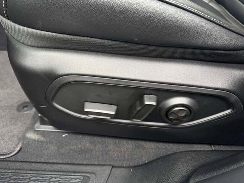 New 2025 Jeep Grand Cherokee Limited w/ Trailer Tow Package image 27