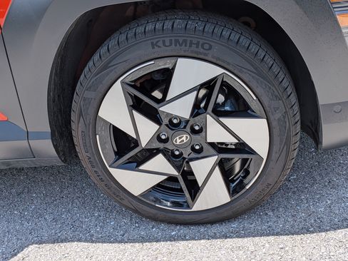 Used 2025 Hyundai Kona Limited FWD image 9