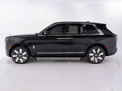 Certified 2026 Rolls-Royce Cullinan AWD/4WD image 2