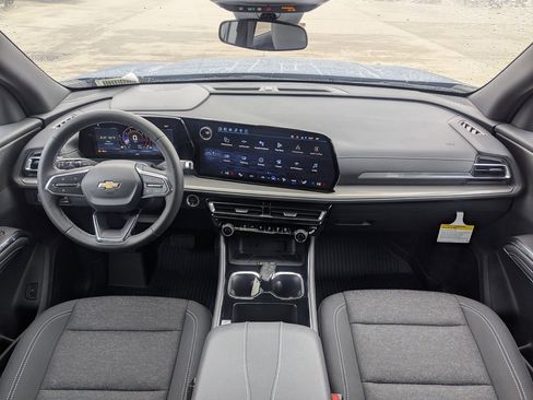 New 2026 Chevrolet Traverse LT w/ LPO, Floor Liner Package image 17