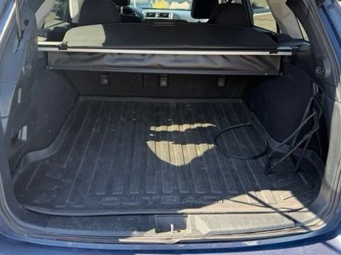 Used 2018 Subaru Outback 2.5i Premium AWD/4WD image 10