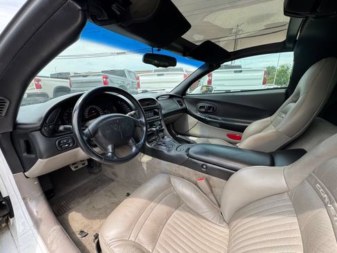 Used 1997 Chevrolet Corvette Coupe w/ Memory Pkg RWD image 18