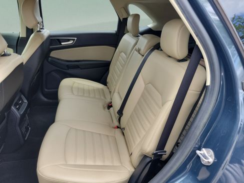 Used 2019 Ford Edge SEL w/ Equipment Group 201A FWD image 13