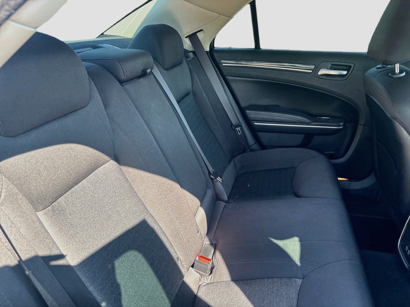 Used 2019 Chrysler 300 Touring w/ Chrome Appearance Package RWD image 24