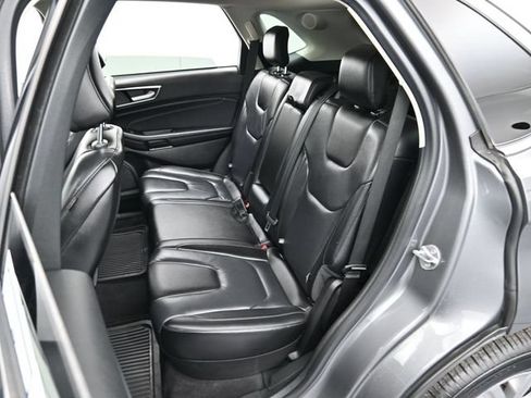 Used 2022 Ford Edge Titanium AWD/4WD image 24