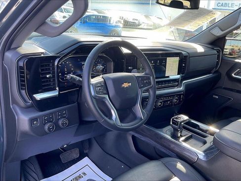 Used 2025 Chevrolet Silverado 1500 LTZ w/ LTZ Premium Package image 14