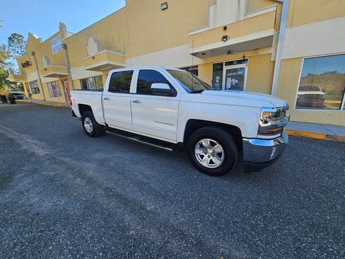 Used 2018 Chevrolet Silverado 1500 LT w/ LT Eassist Package RWD image 3