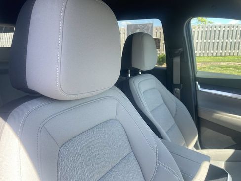 Used 2025 GMC Terrain Elevation AWD/4WD image 37