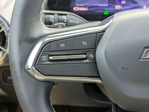 Used 2026 Chevrolet Equinox EV LT w/ Comfort Package FWD image 25
