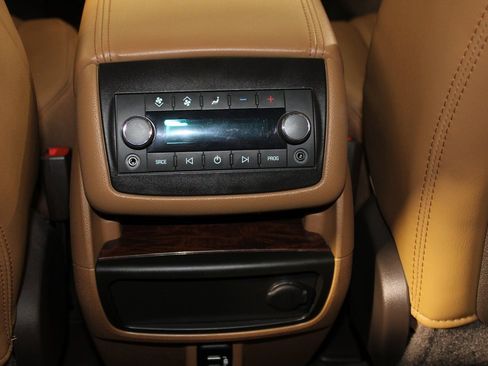 Used 2017 Buick Enclave Premium w/ Enclave Tuscan Edition image 17