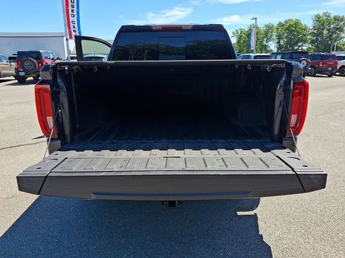 Used 2023 GMC Sierra 1500 SLT w/ SLT Premium Plus Package AWD/4WD image 28