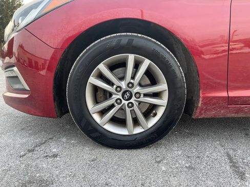 Used 2015 Hyundai Sonata SE image 9