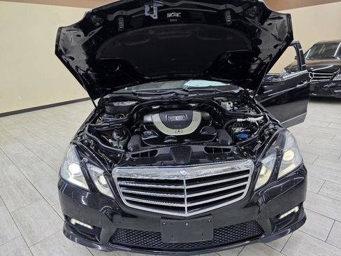 Used 2011 Mercedes-Benz E 550 Sedan image 43