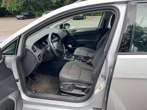 Used 2017 Volkswagen Golf SportWagen FWD image 14