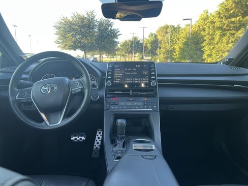 Used 2019 Toyota Avalon Touring FWD image 26