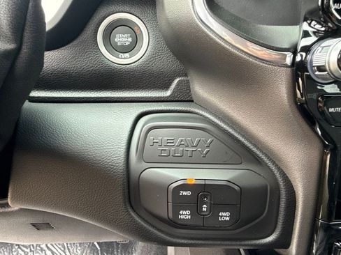 New 2026 RAM 2500 Laramie AWD/4WD image 15