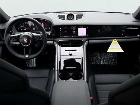 New 2025 Porsche Panamera image 18