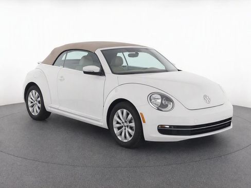 Used 2019 Volkswagen Beetle 2.0T S FWD image 2