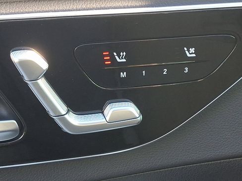 Used 2024 Mercedes-Benz C 300 image 23