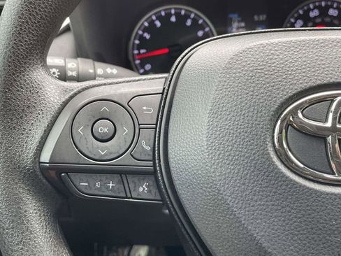 Used 2021 Toyota RAV4 XLE FWD image 15