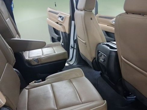 Used 2024 Chevrolet Tahoe Premier image 14