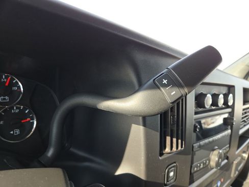 Used 2019 Chevrolet Express 3500 LS image 22