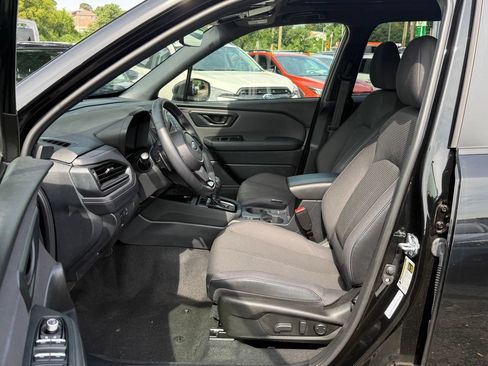 Used 2025 Subaru Forester Premium AWD/4WD image 18