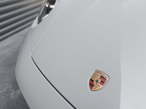 Certified 2025 Porsche 911 Carrera RWD image 40