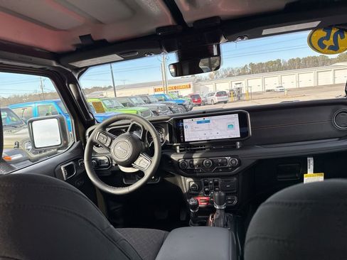 New 2025 Jeep Gladiator Mojave w/ Convenience Group image 29