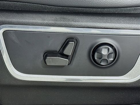 Used 2021 RAM 1500 Laramie image 17