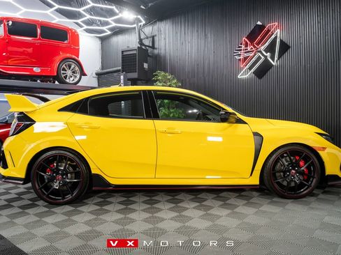 Used 2021 Honda Civic Type R Limited image 24
