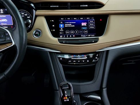 Certified 2023 Cadillac XT5 Premium Luxury w/ Platinum Package AWD/4WD image 21