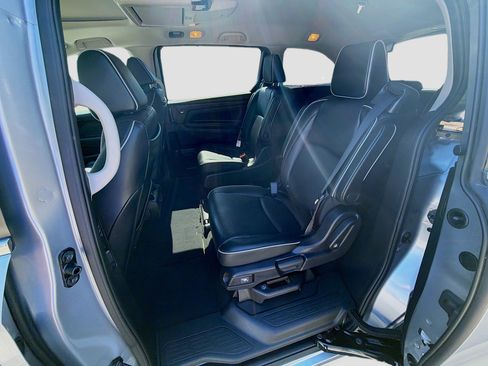 Certified 2025 Honda Odyssey Touring image 24